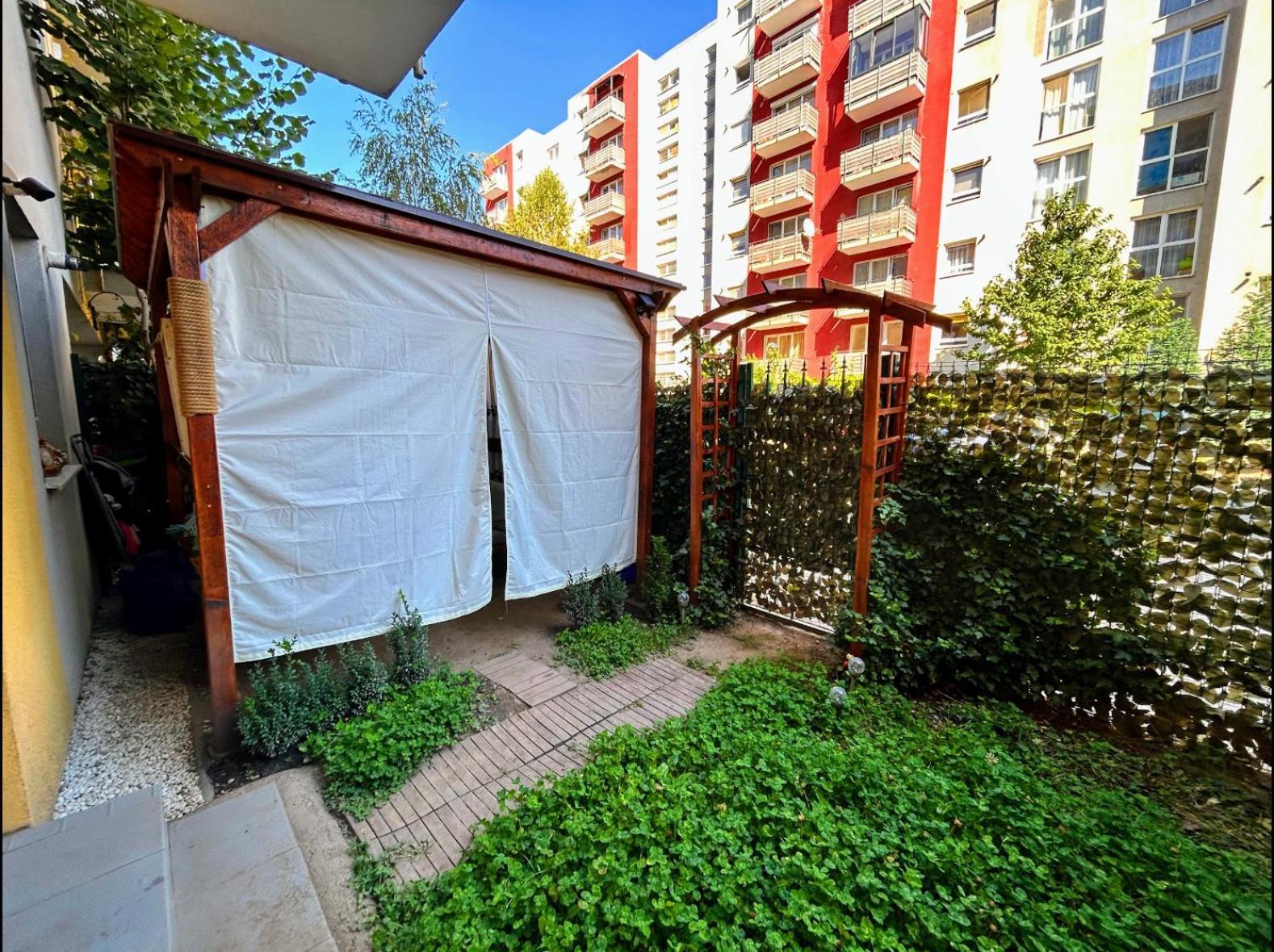 Brasov Kronstadt Garden Studio Exterior photo