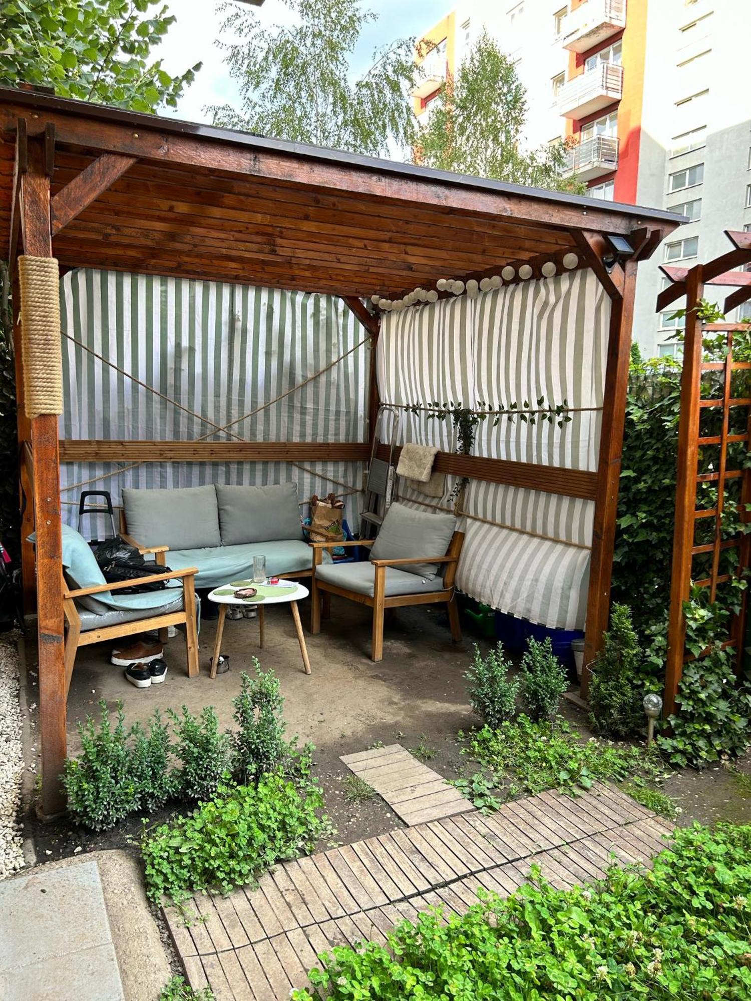 Brasov Kronstadt Garden Studio Exterior photo